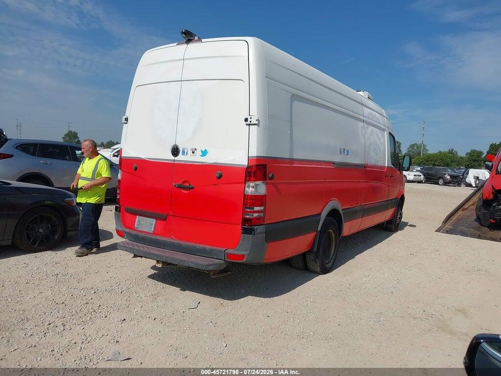 WD3PF1CC2FP138965 2015 MERCEDES-BENZ SPRINTER 3500 photo no. 4