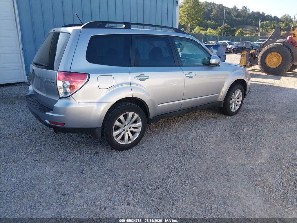 JF2SHAEC1DH416903 2013 SUBARU FORESTER photo no. 4