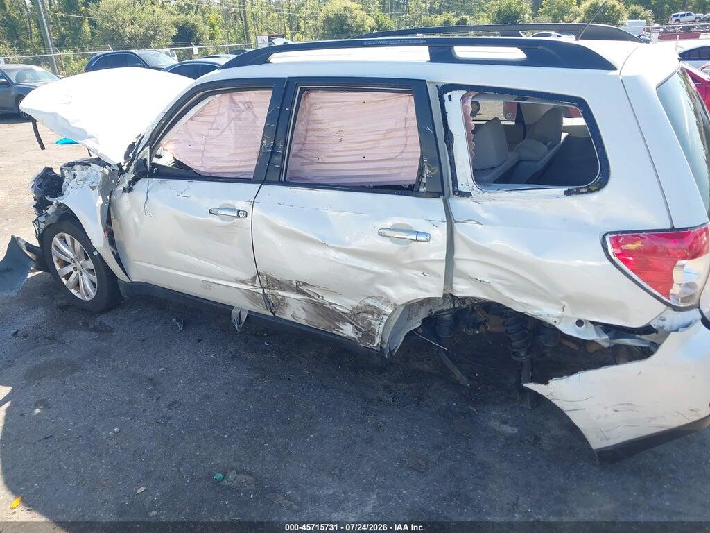 JF2SHAEC8DH438218 2013 SUBARU FORESTER photo no. 12