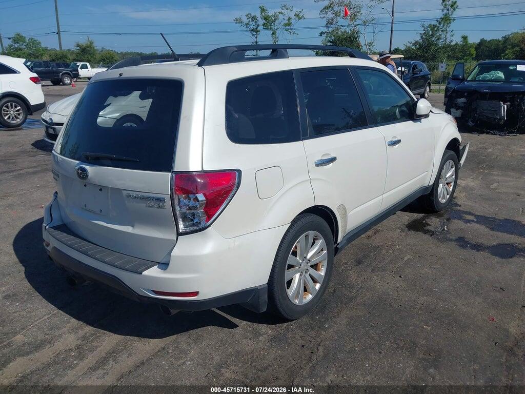JF2SHAEC8DH438218 2013 SUBARU FORESTER photo no. 4