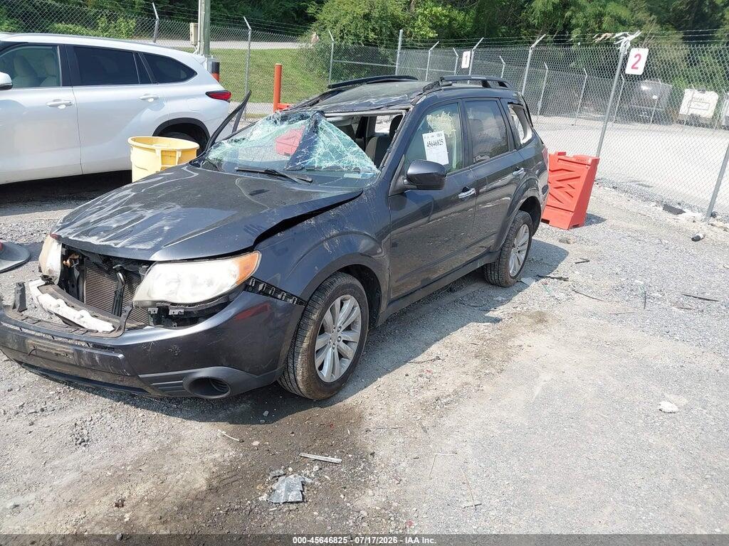 JF2SHADC8DH410193 2013 SUBARU FORESTER photo no. 2