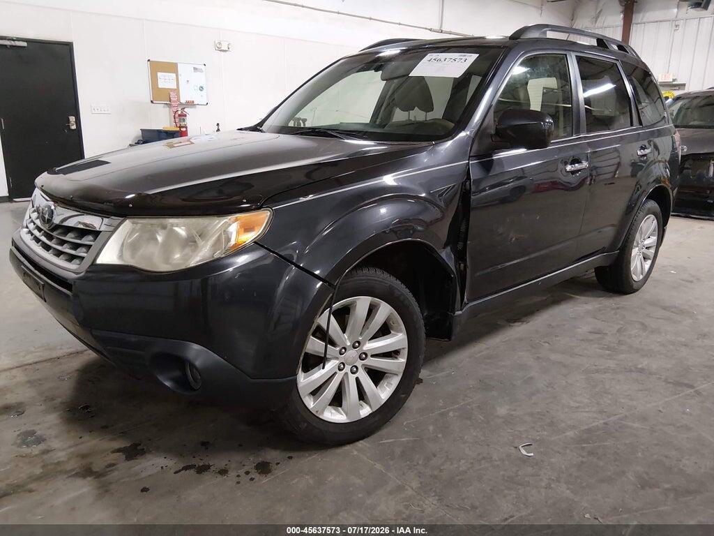 JF2SHADC2DH410755 2013 SUBARU FORESTER photo no. 2