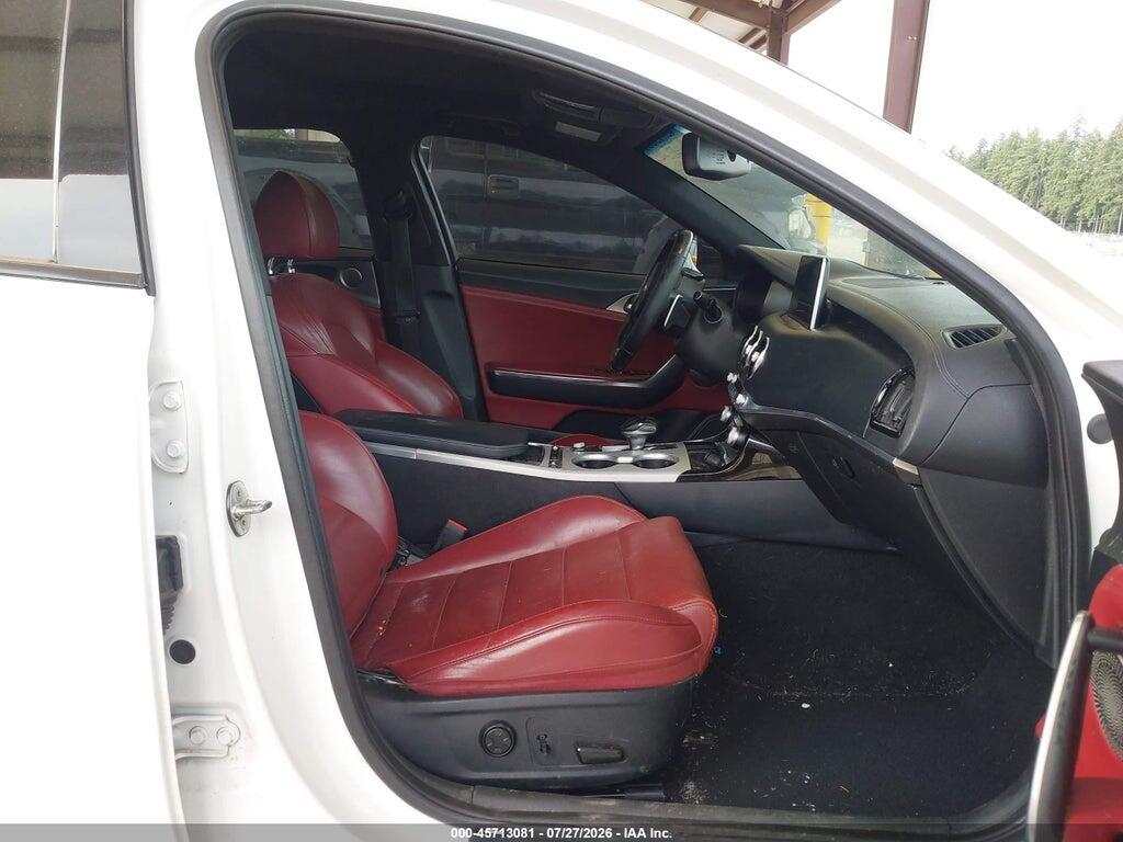 KNAE55LC6J6026916 2018 KIA STINGER photo no. 5