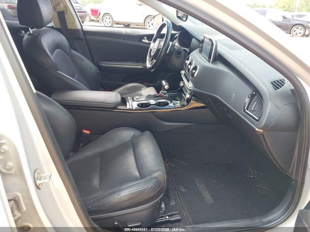 KNAE15LA2J6016832 2018 KIA STINGER photo no. 5