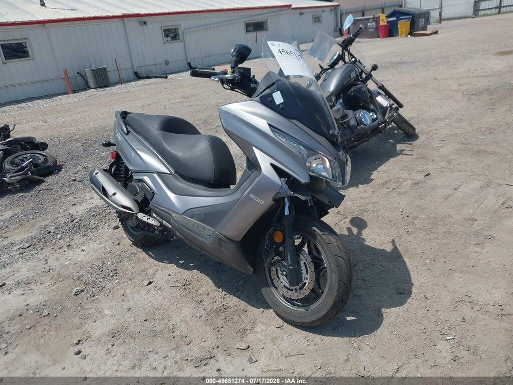 2018 KYMCO USA INC X-TOWN LC2W1M240JC100160