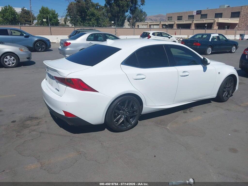 JTHBA1D25J5062018 2018 LEXUS IS 300 photo no. 4