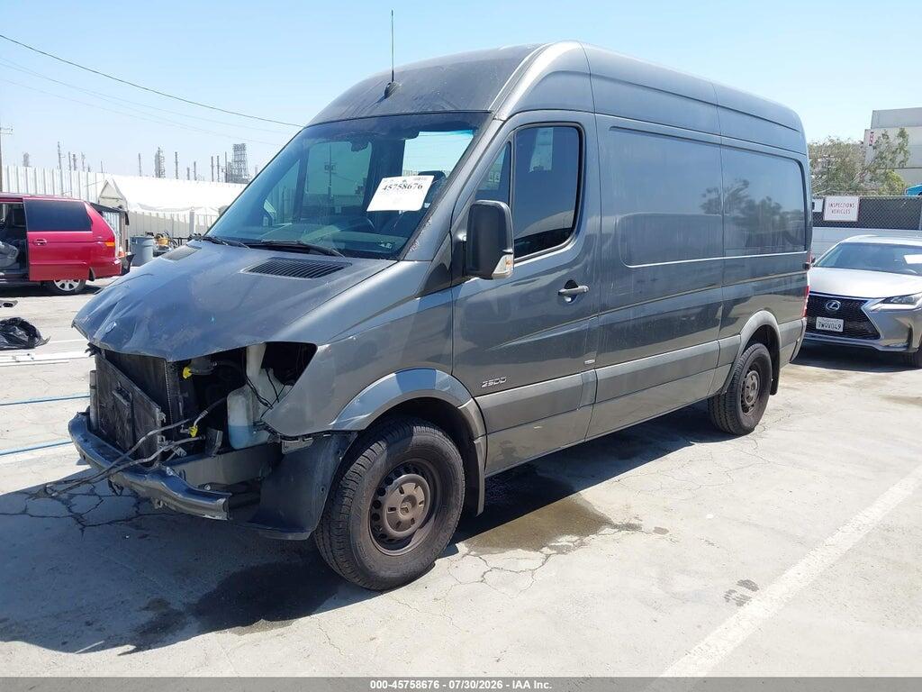WD3PE7DC3FP142186 2015 MERCEDES-BENZ SPRINTER 2500 photo no. 2