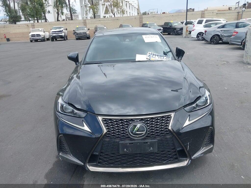 2019 LEXUS IS 300 — Фото 13 из 16