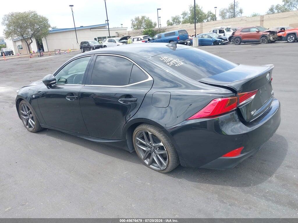 2019 LEXUS IS 300 — Фото 15 из 16
