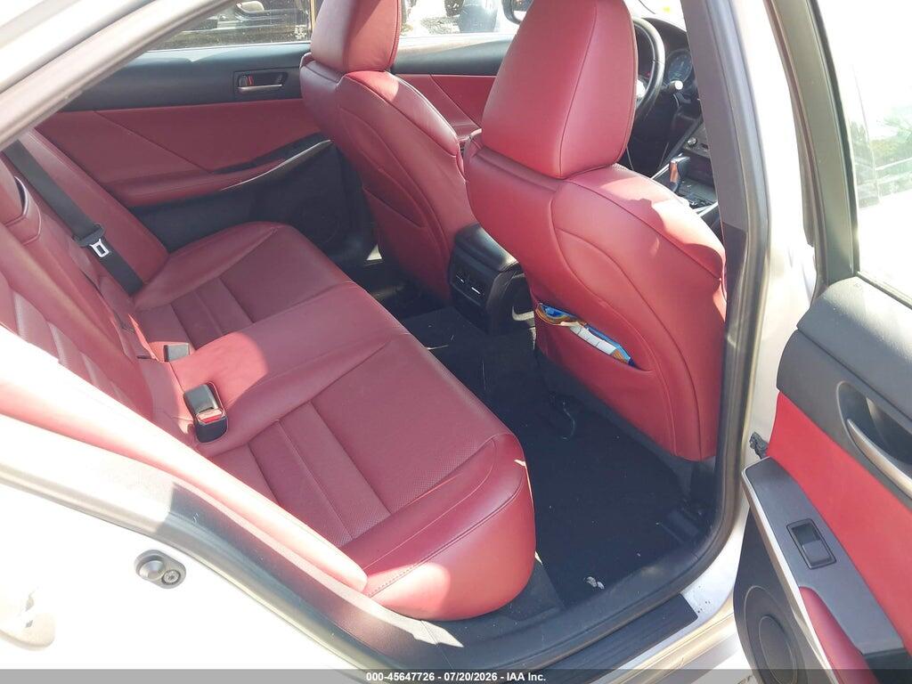 JTHC81D28K5037454 2019 LEXUS IS 300 photo no. 8