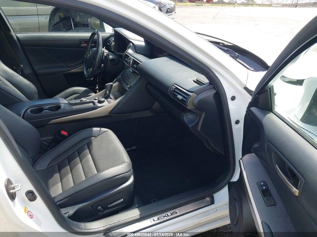 JTHBA1D24K5087333 2019 LEXUS IS 300 photo no. 5