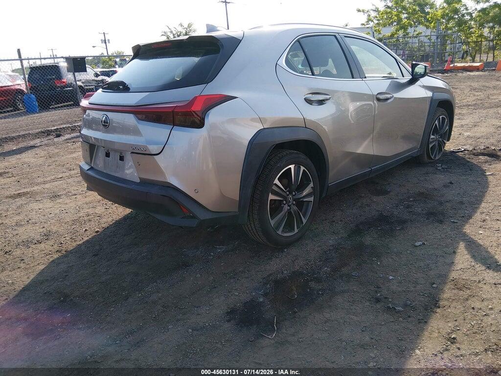 JTHY3JBH6K2000786 2019 LEXUS UX 200 photo no. 4