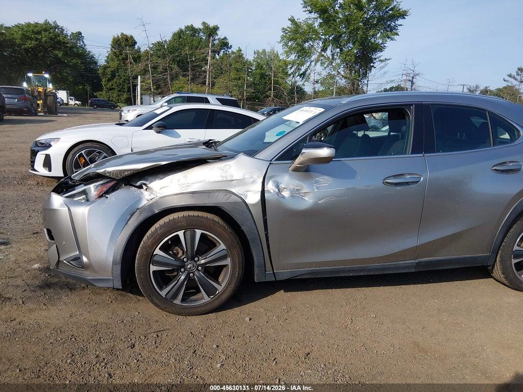 JTHY3JBH6K2000786 2019 LEXUS UX 200 photo no. 6