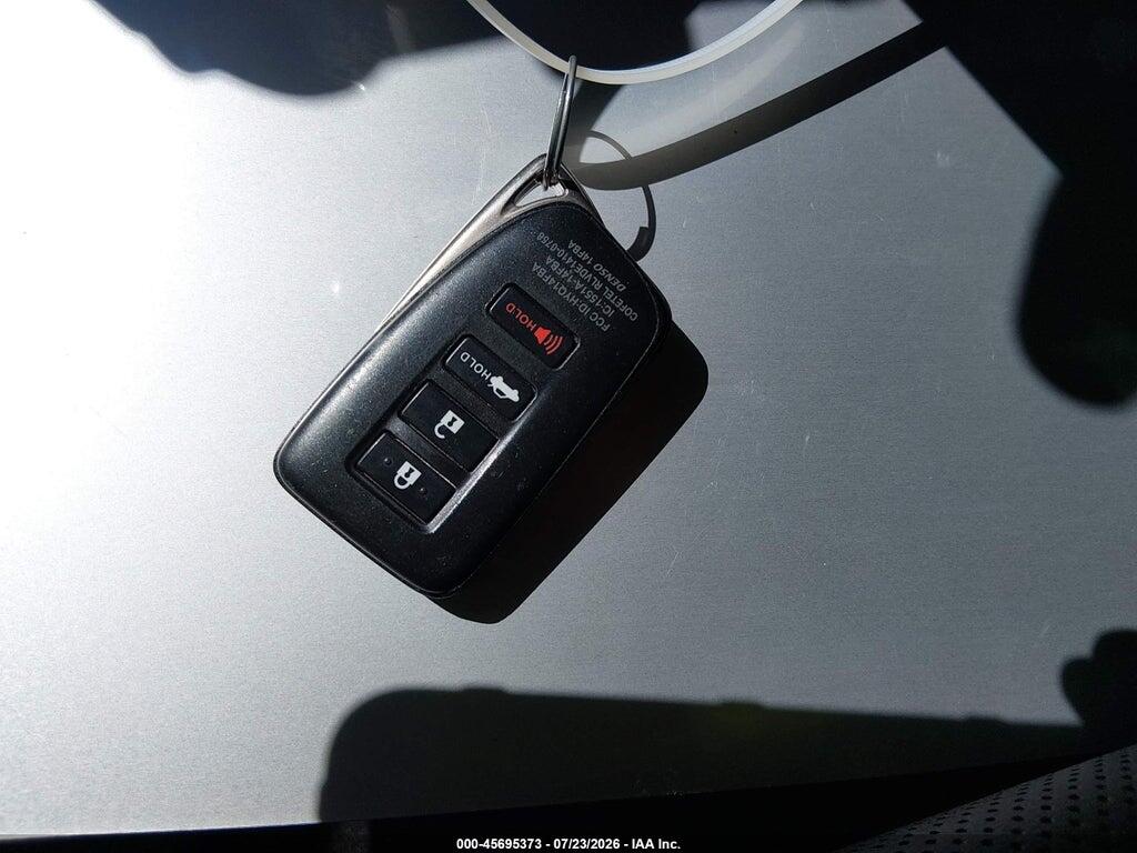 JTHBA1D24J5076895 2018 LEXUS IS 300 photo no. 11