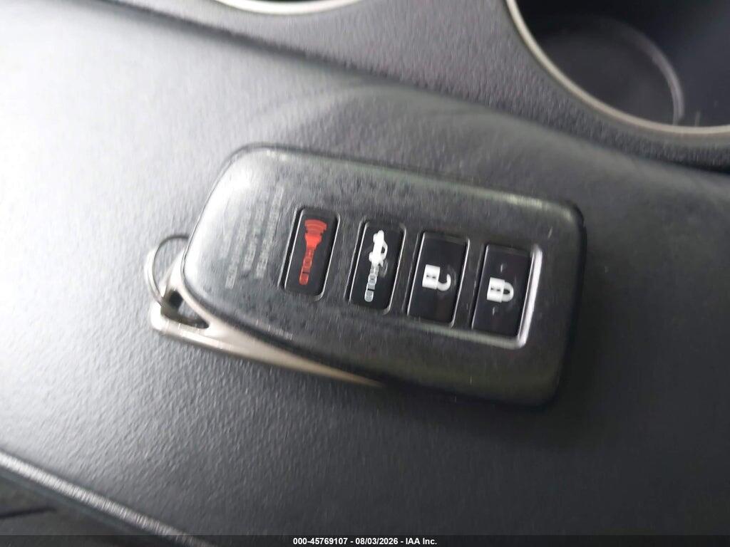 JTHBZ1D27J5033810 2018 LEXUS IS 350 photo no. 11