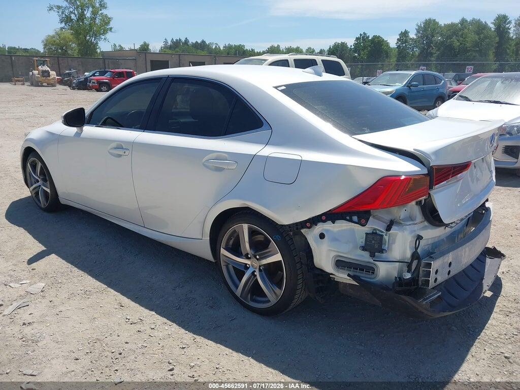 JTHC81D22J5028487 2018 LEXUS IS 300 photo no. 3