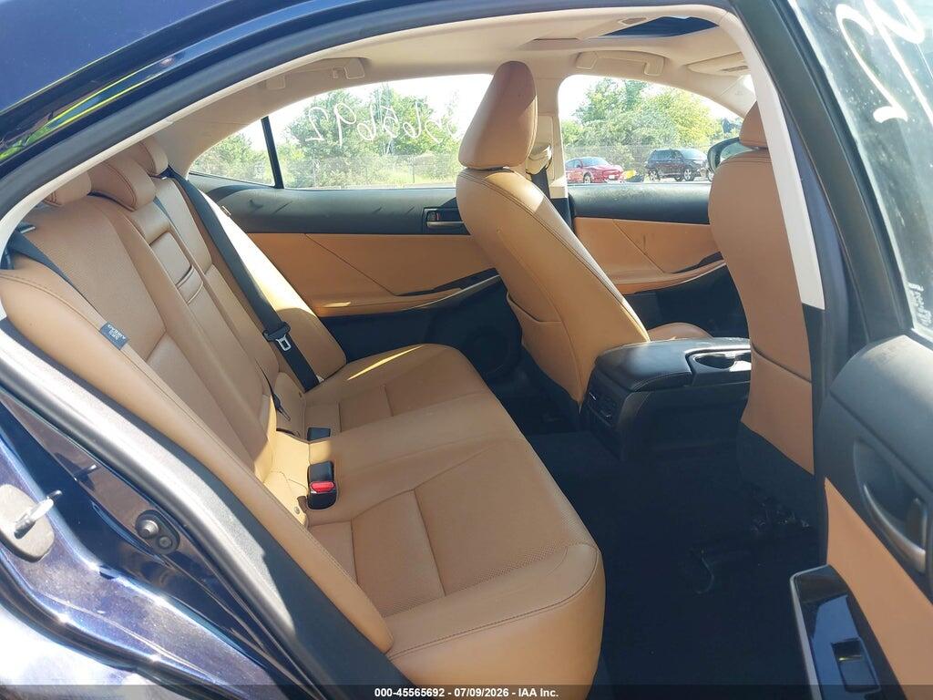 JTHC81D25J5030475 2018 LEXUS IS 300 photo no. 8