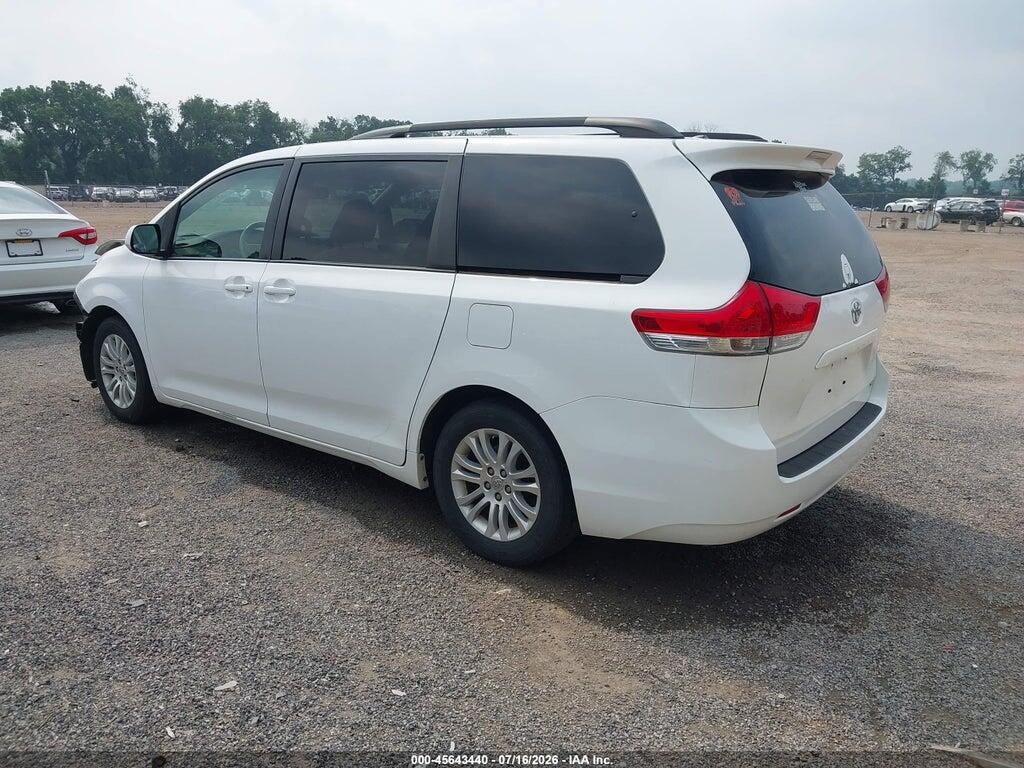 5TDYK3DC2DS376284 2013 TOYOTA SIENNA photo no. 3