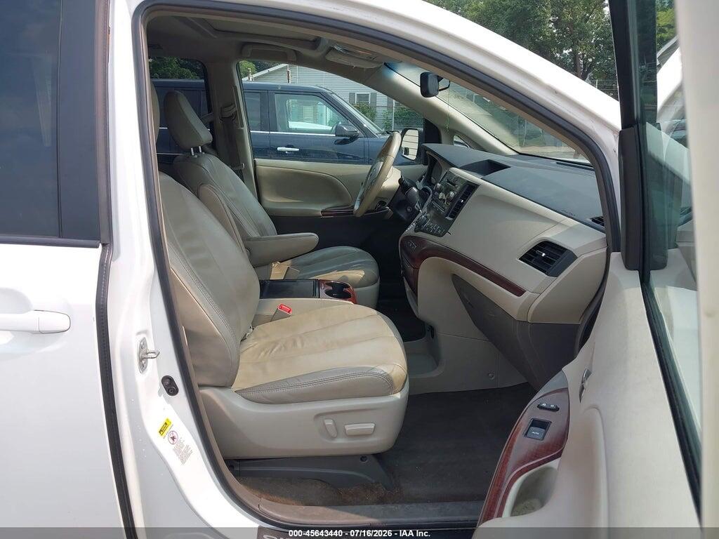 5TDYK3DC2DS376284 2013 TOYOTA SIENNA photo no. 5