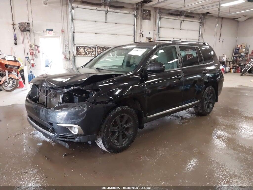 5TDBK3EH1DS203758 2013 TOYOTA HIGHLANDER photo no. 2