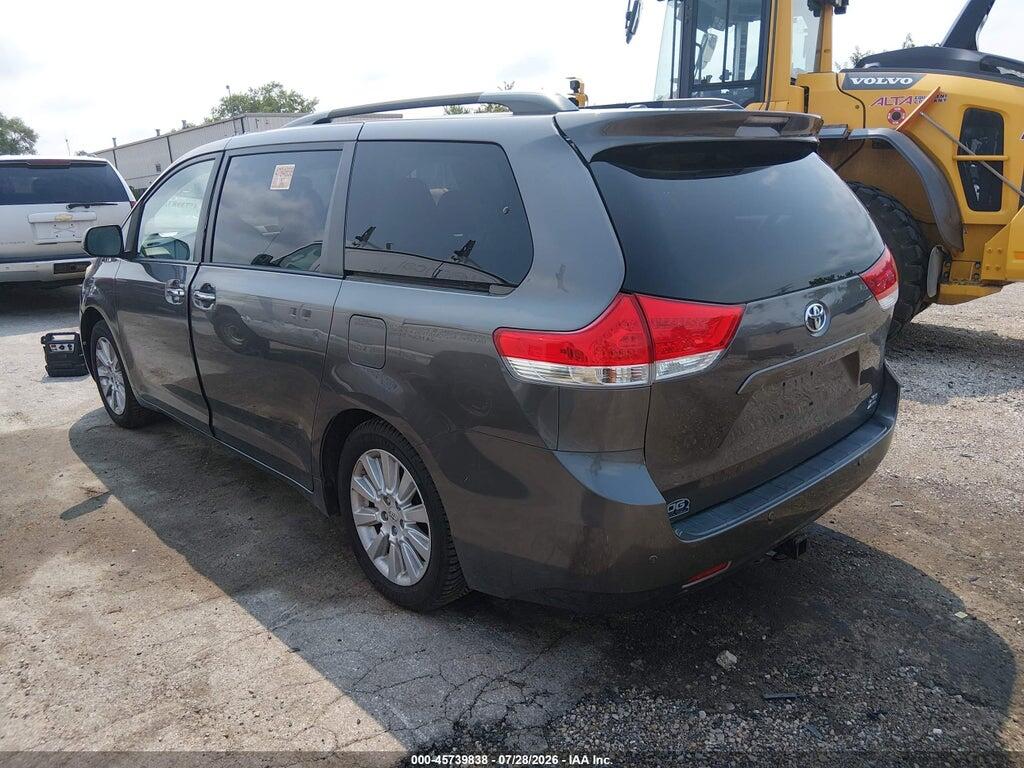 5TDDK3DC5DS053796 2013 TOYOTA SIENNA photo no. 3