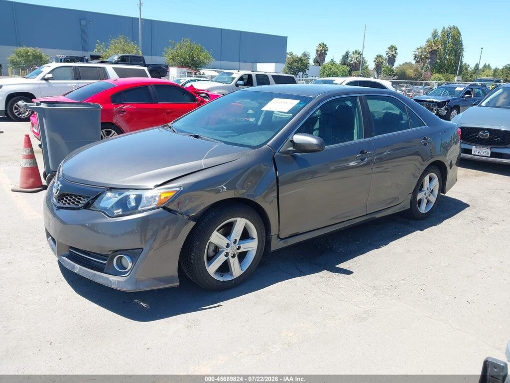 4T1BF1FK8DU289743 2013 TOYOTA CAMRY photo no. 2