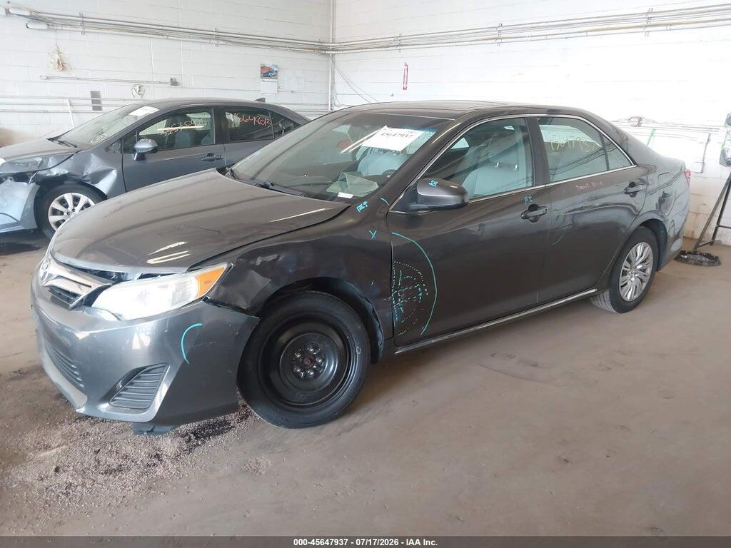 4T1BF1FK1DU690258 2013 TOYOTA CAMRY photo no. 2