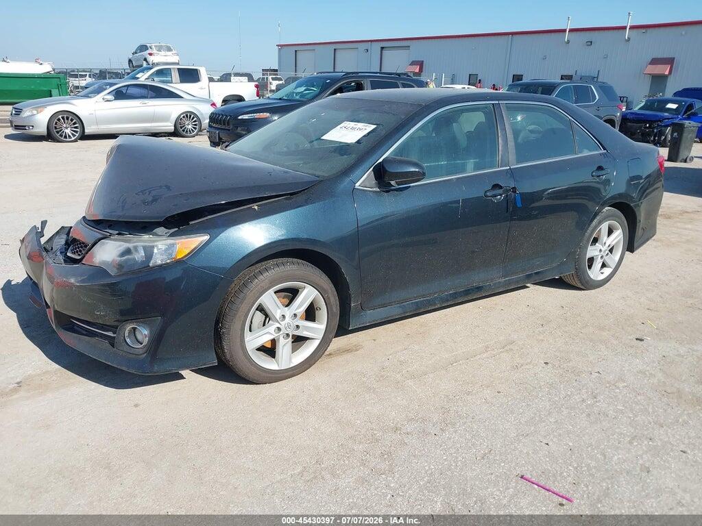 4T1BF1FK5DU673964 2013 TOYOTA CAMRY photo no. 2