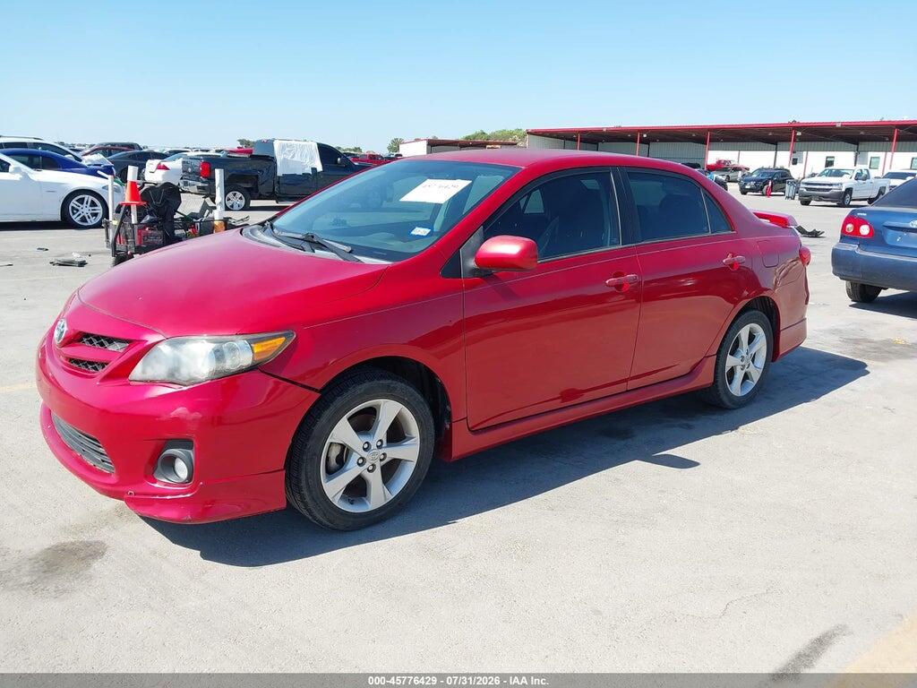 5YFBU4EEXDP223988 2013 TOYOTA COROLLA photo no. 2