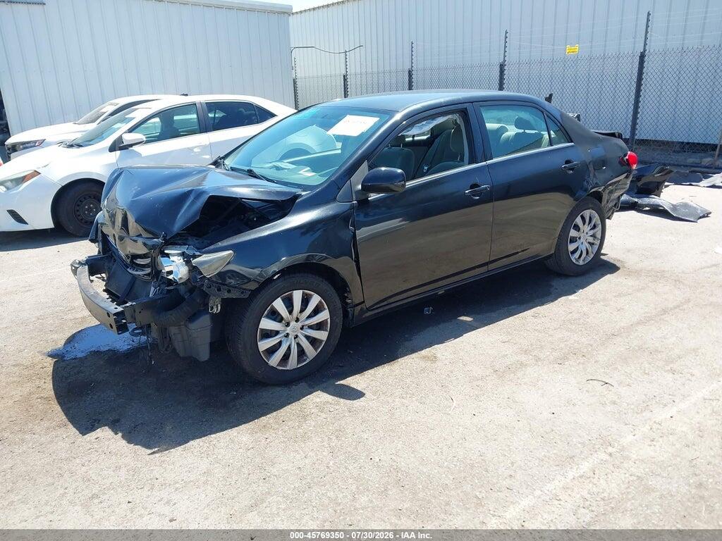 2T1BU4EE1DC092918 2013 TOYOTA COROLLA photo no. 2