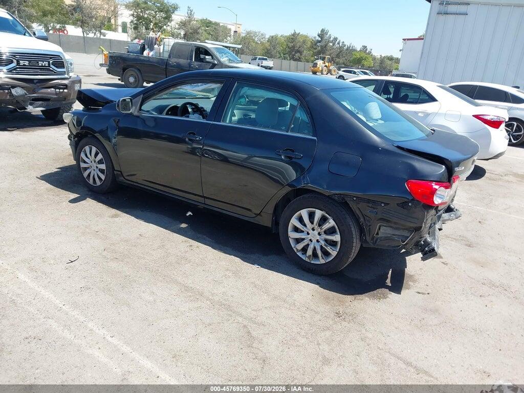 2T1BU4EE1DC092918 2013 TOYOTA COROLLA photo no. 3