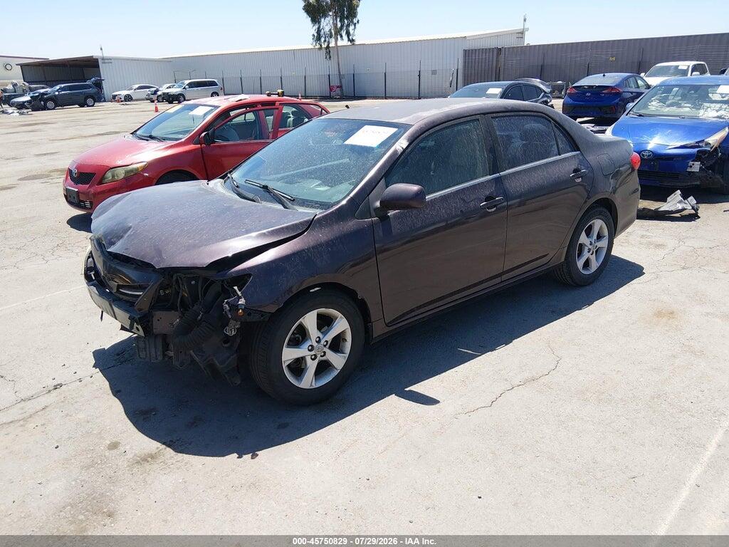 2T1BU4EE1DC066139 2013 TOYOTA COROLLA photo no. 2