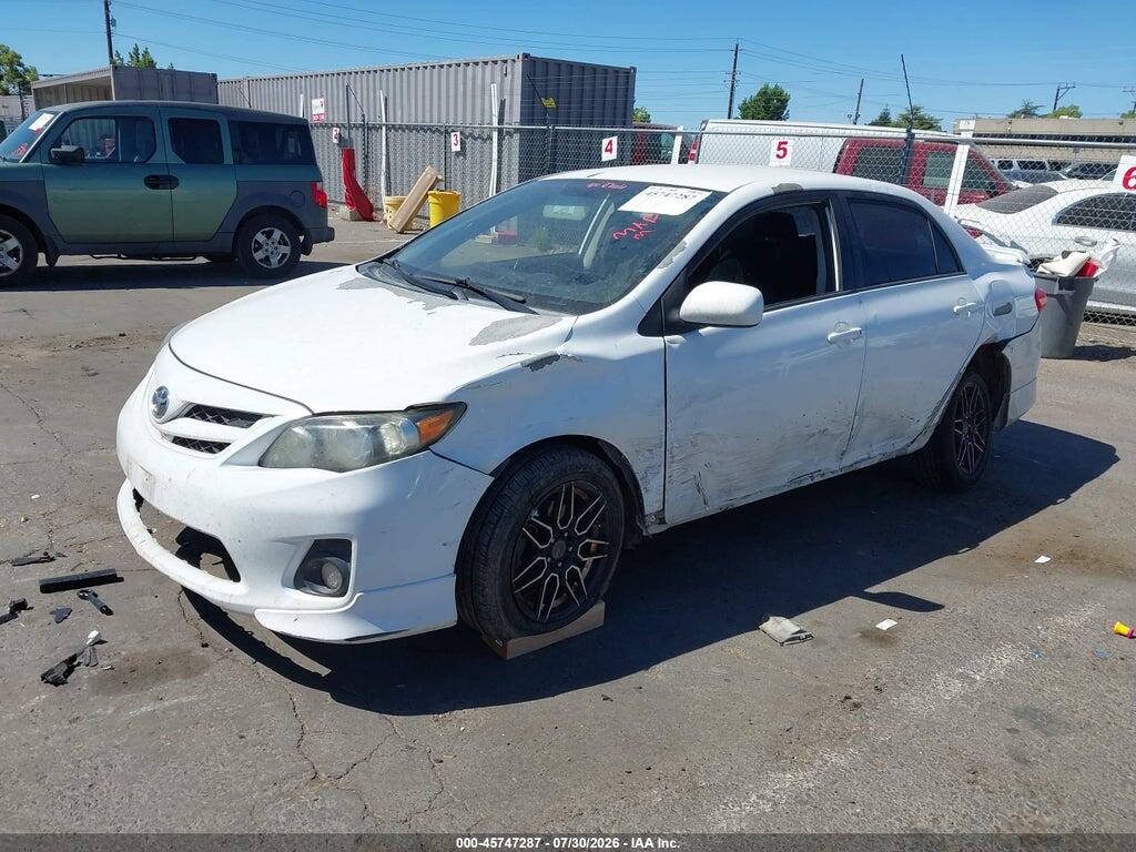 5YFBU4EE3DP084352 2013 TOYOTA COROLLA photo no. 2