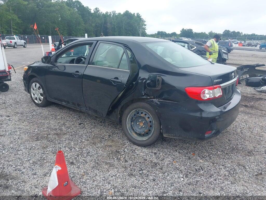 2T1BU4EE7DC932085 2013 TOYOTA COROLLA photo no. 3