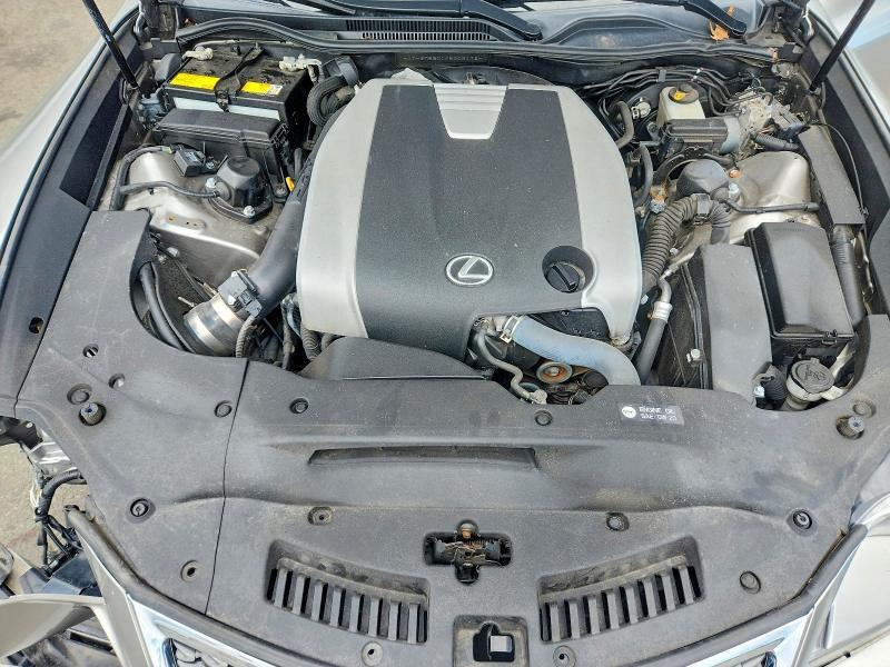 2017 LEXUS RC 300 BASE — Фото 11 из 12