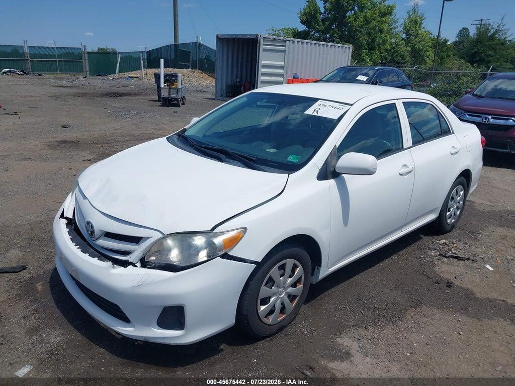 2T1BU4EE9DC088812 2013 TOYOTA COROLLA photo no. 2