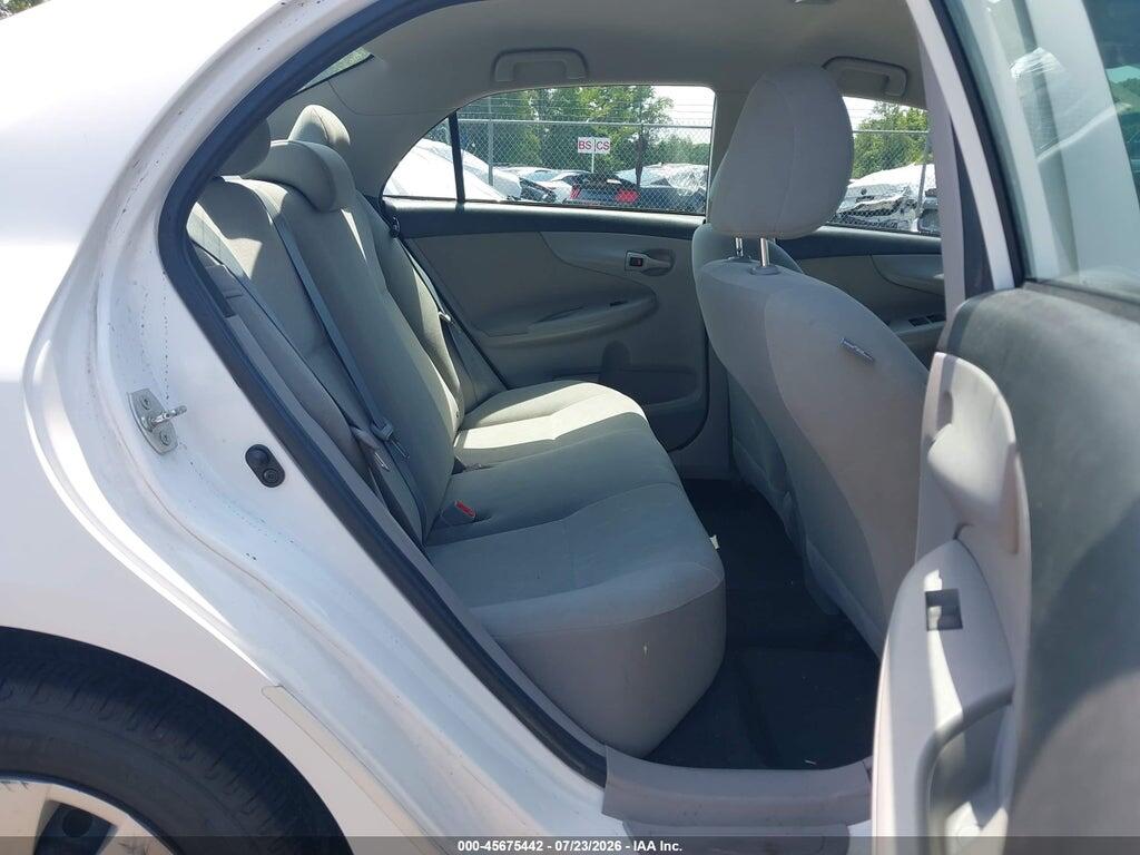 2T1BU4EE9DC088812 2013 TOYOTA COROLLA photo no. 8