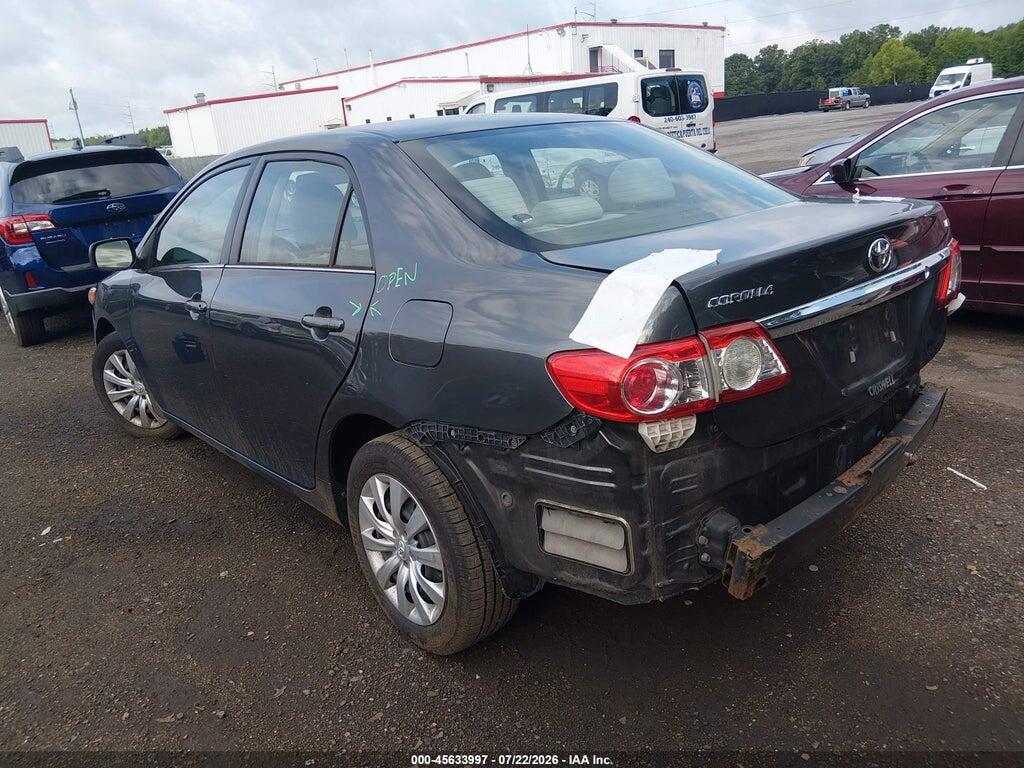 2T1BU4EE0DC063443 2013 TOYOTA COROLLA photo no. 3