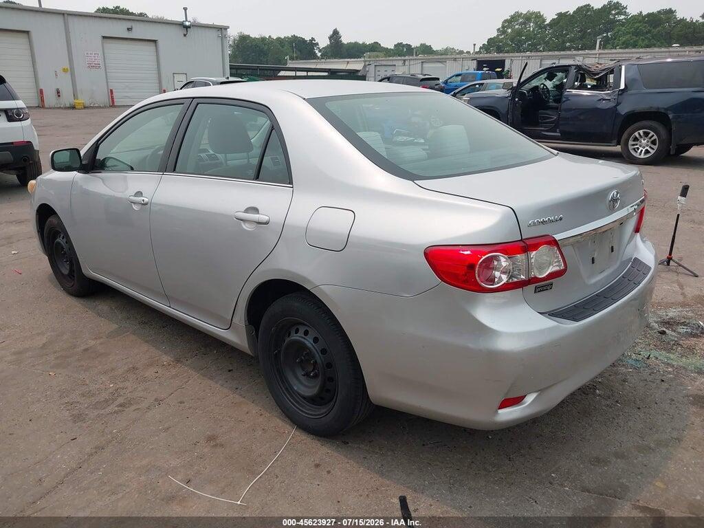 2T1BU4EE3DC951023 2013 TOYOTA COROLLA photo no. 3