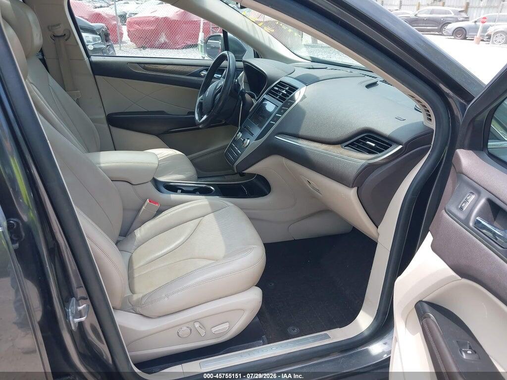 5LMCJ3C96KUL16898 2019 LINCOLN MKC photo no. 5