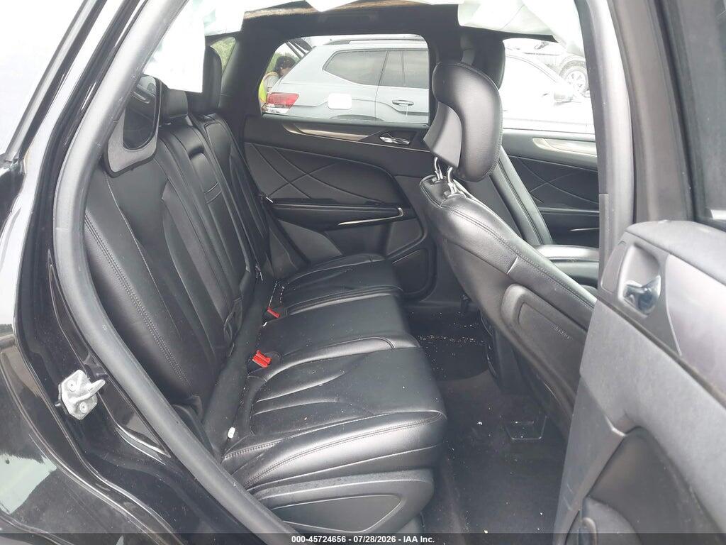 5LMCJ1D96KUL04057 2019 LINCOLN MKC photo no. 8