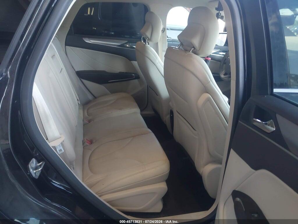 5LMCJ1C92KUL48574 2019 LINCOLN MKC photo no. 8