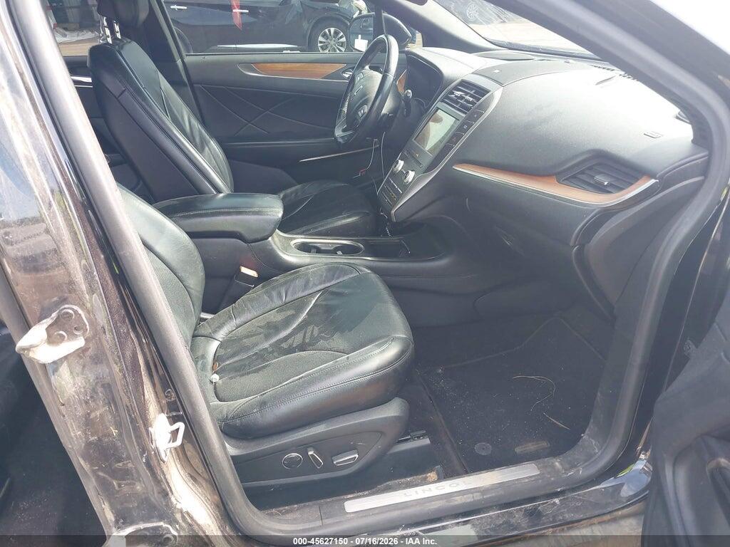 5LMCJ3C90KUL00423 2019 LINCOLN MKC photo no. 5