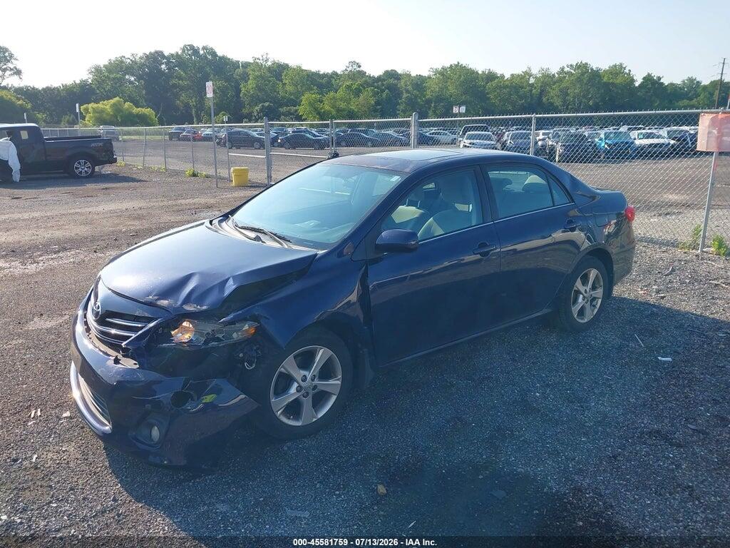 2T1BU4EE4DC965528 2013 TOYOTA COROLLA photo no. 2