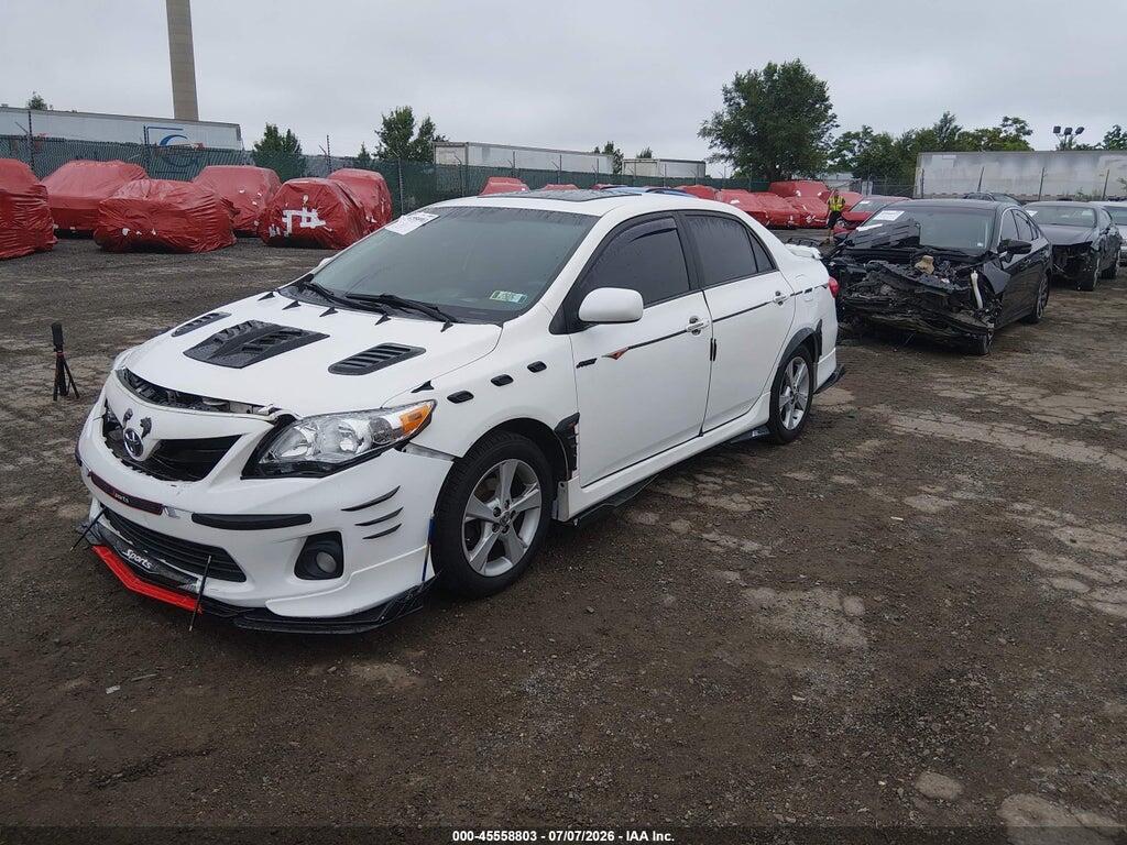 2T1BU4EE2DC976432 2013 TOYOTA COROLLA photo no. 2