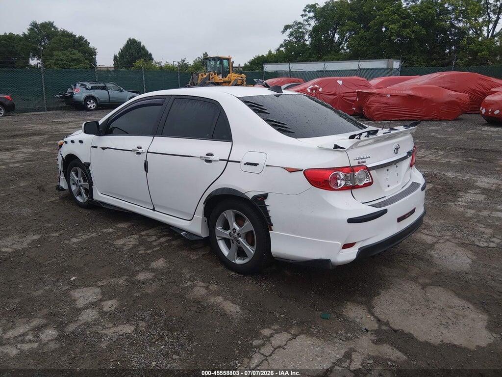 2T1BU4EE2DC976432 2013 TOYOTA COROLLA photo no. 3