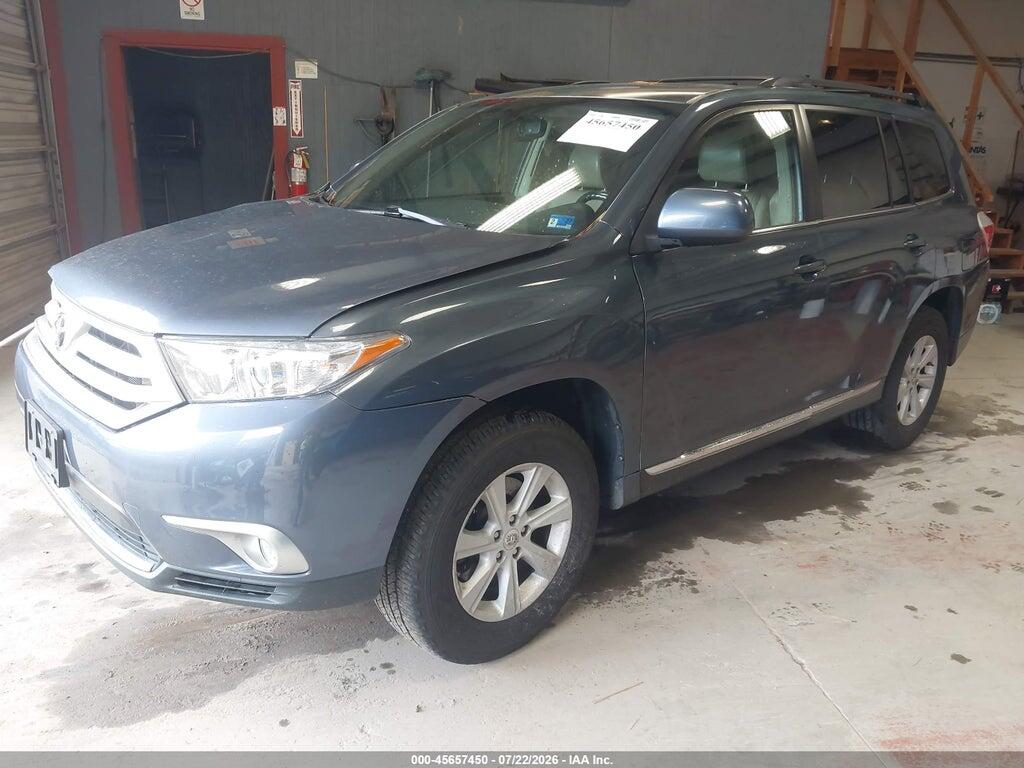 5TDBK3EH8DS191155 2013 TOYOTA HIGHLANDER photo no. 2