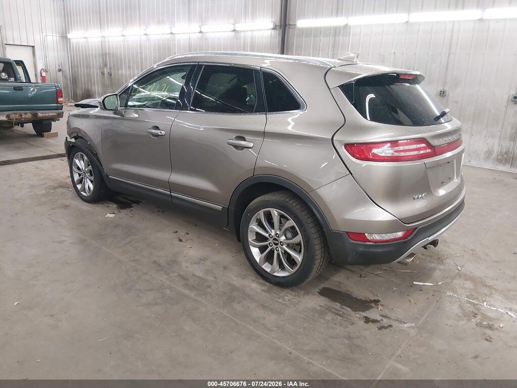 5LMCJ2D90JUL04690 2018 LINCOLN MKC photo no. 3