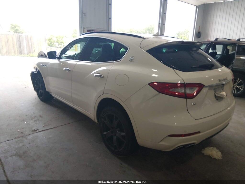 ZN661XUS2JX259608 2018 MASERATI LEVANTE photo no. 3