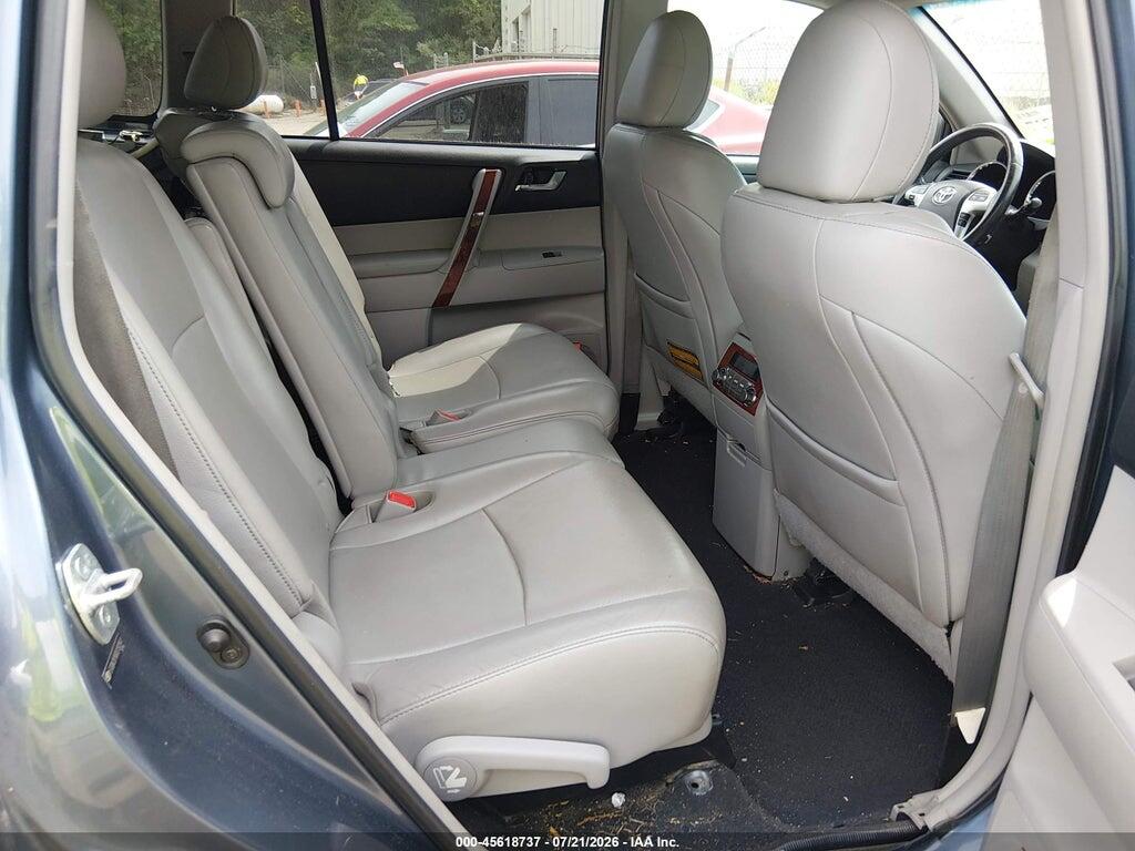 5TDDK3EH0DS192941 2013 TOYOTA HIGHLANDER photo no. 8
